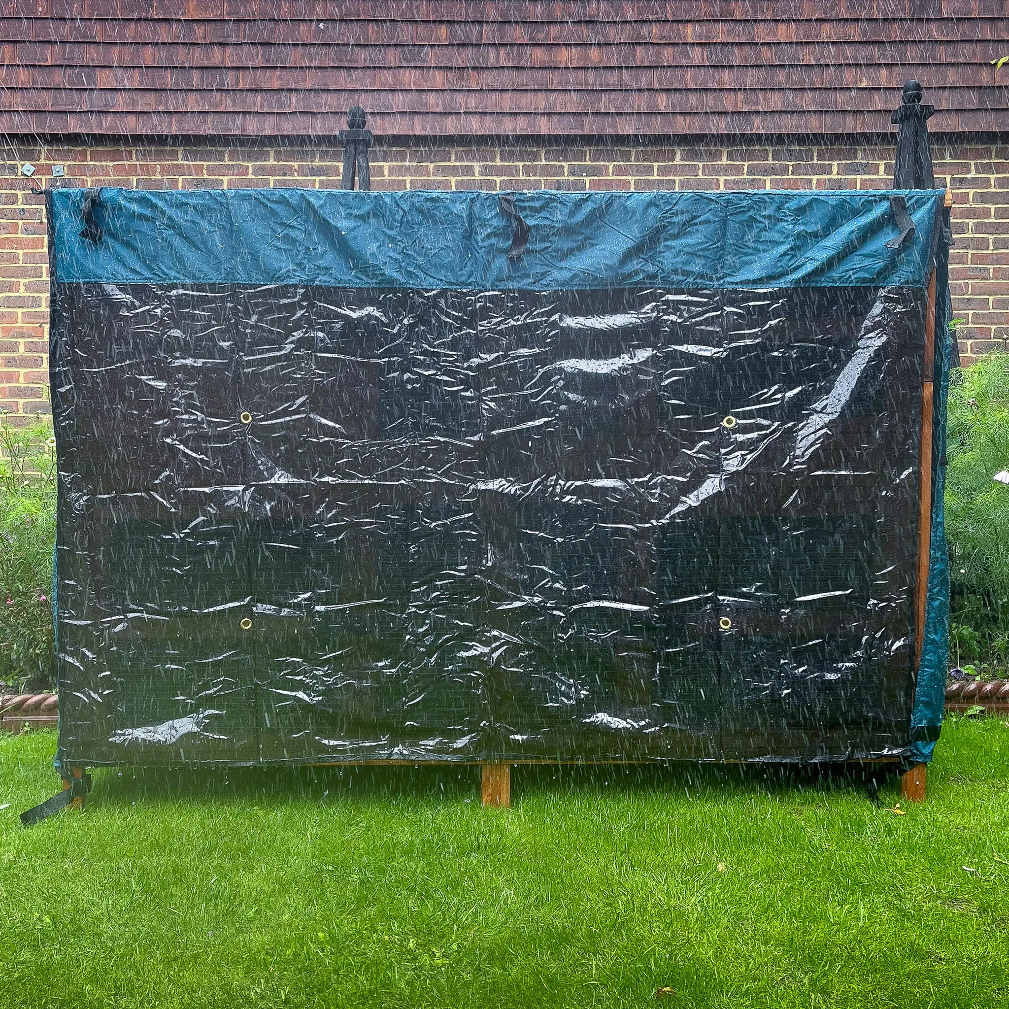 6ft Chartwell Double Rabbit Hutch Cover | Protect Your Hutch From The Weather With Day Dry™ Rain Covers